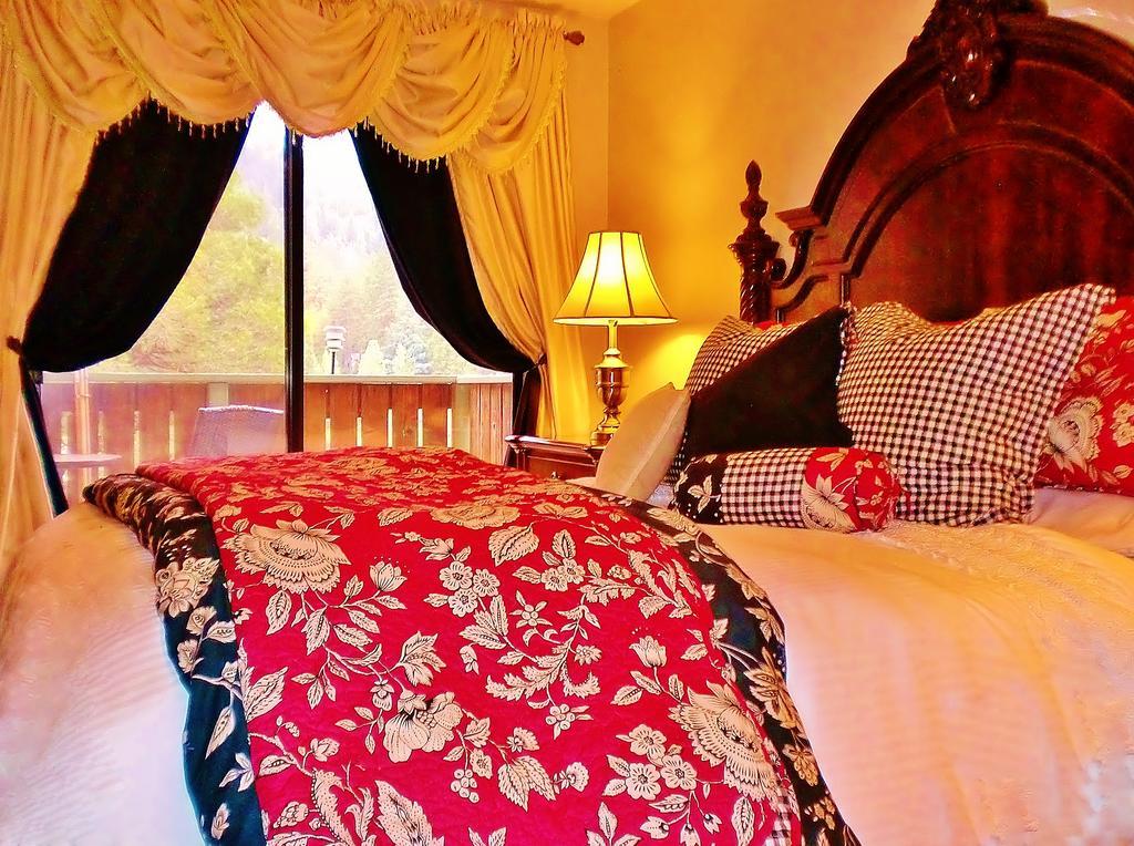 The North Shore Inn Crestline Экстерьер фото