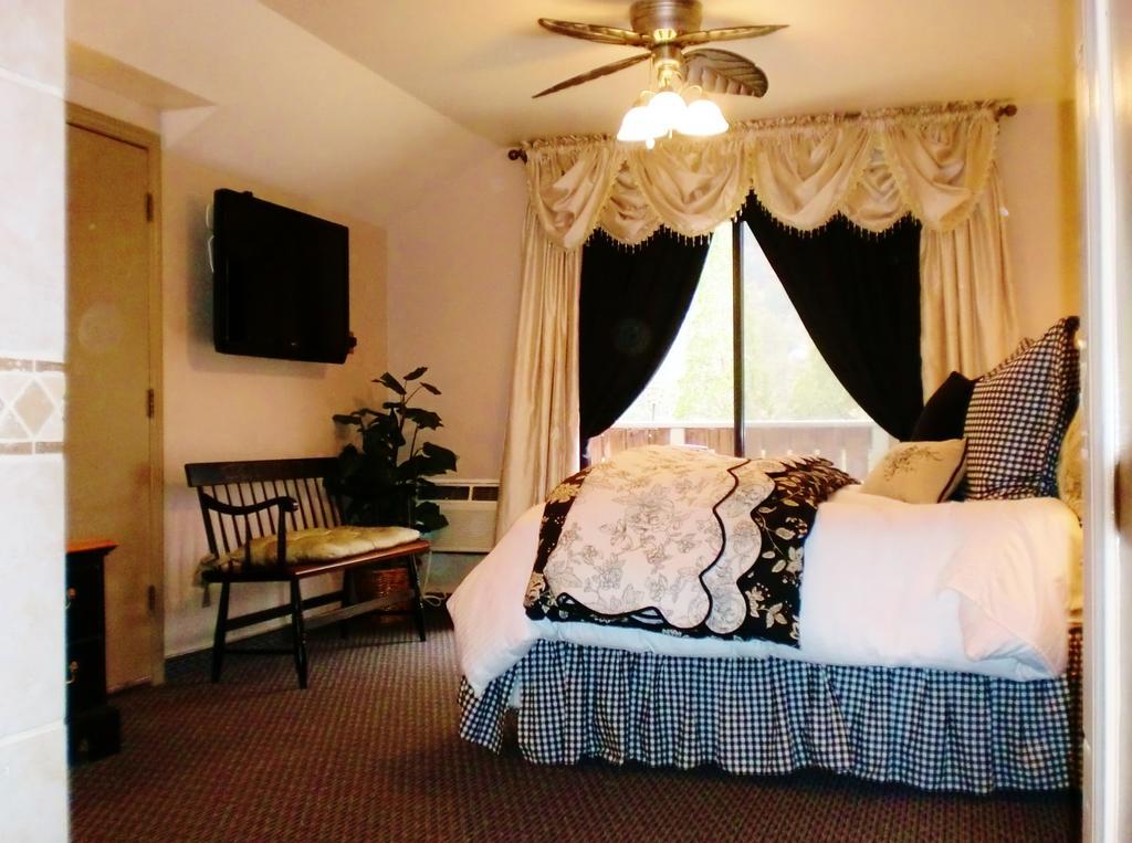 The North Shore Inn Crestline Экстерьер фото