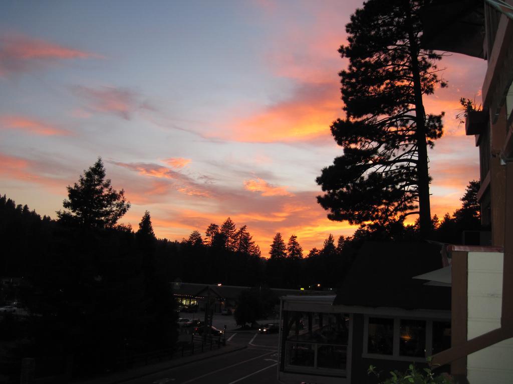 The North Shore Inn Crestline Экстерьер фото