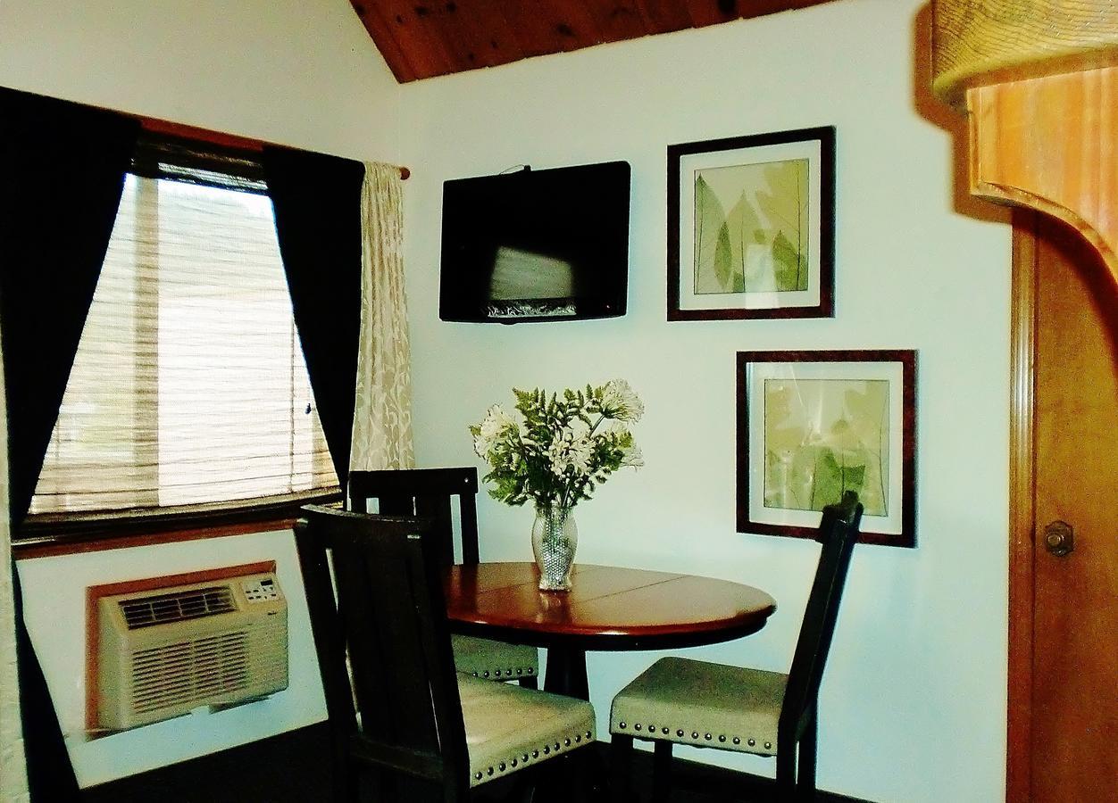 The North Shore Inn Crestline Экстерьер фото