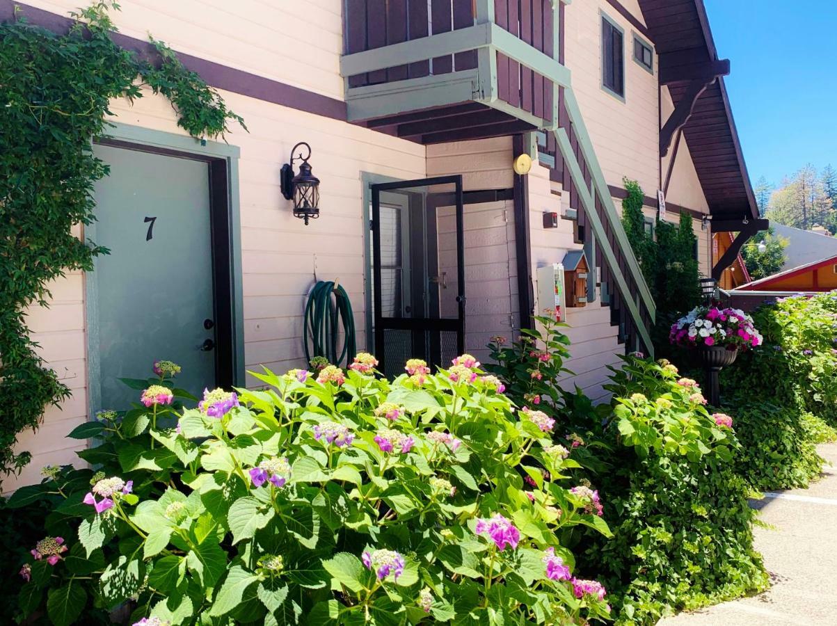 The North Shore Inn Crestline Экстерьер фото